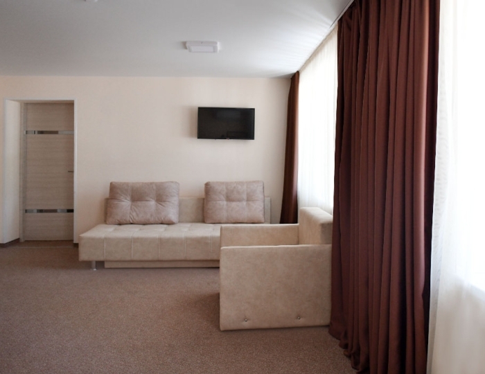 3-мест. 2-комн. полулюкс семейн. (север) - Пансионат «Феодора» Алушта